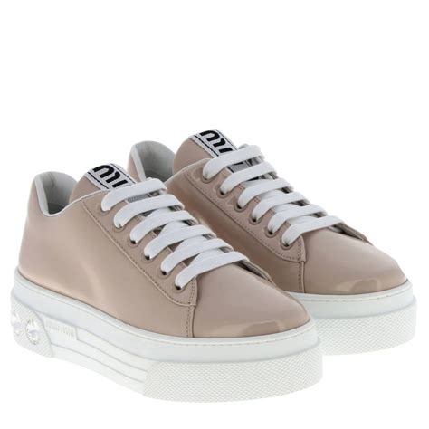 Miu Miu Schnürschuhe aus Lackleder 